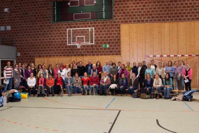Rund 60 Grundschulpädagogen bei der ersten ”Schwimmfix”- Lehrerfortbildung